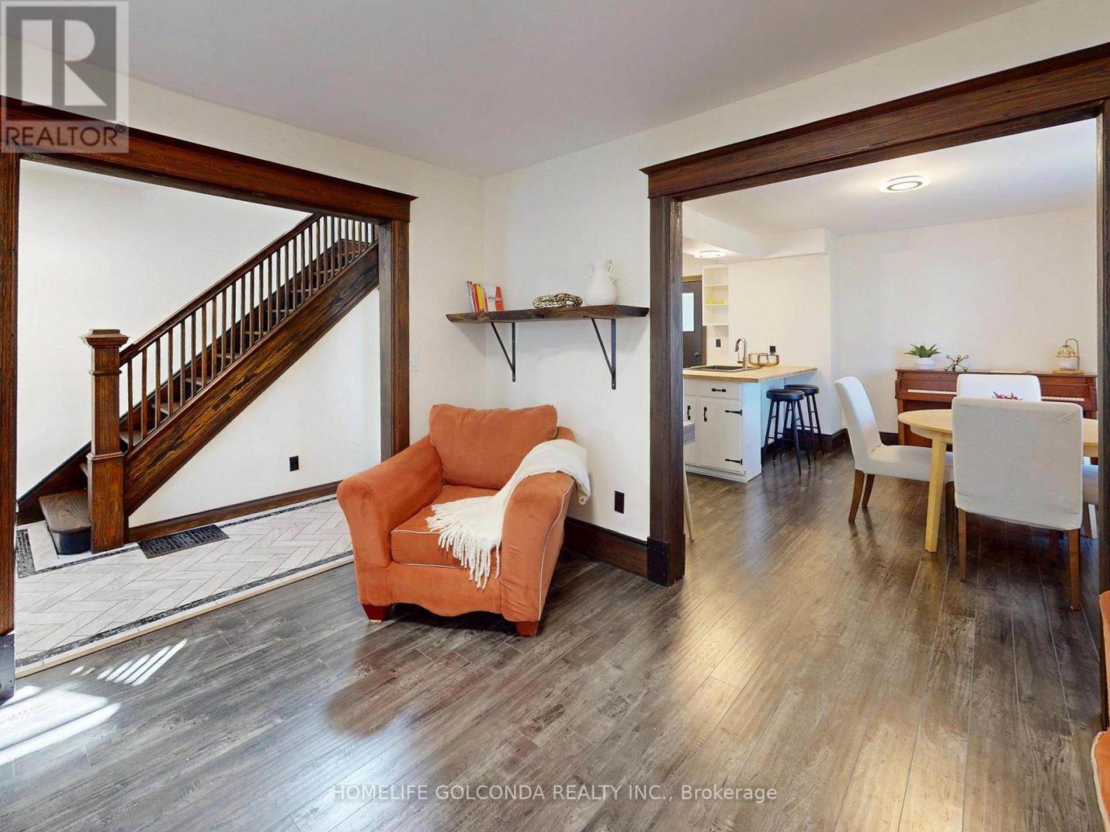 27 Woodland Avenue, St. Catharines, Ontario  L2R 5A1 - Photo 7 - X12975984