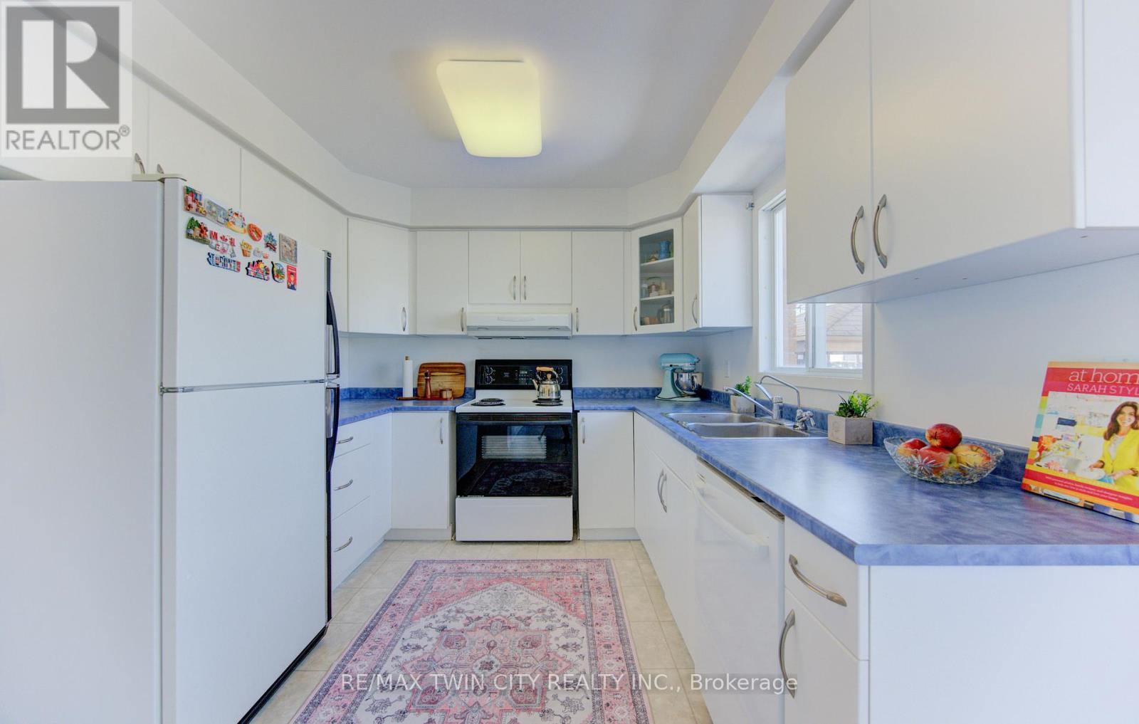 498 Thorndale Drive, Waterloo, Ontario  N2T 2A2 - Photo 12 - X12976060