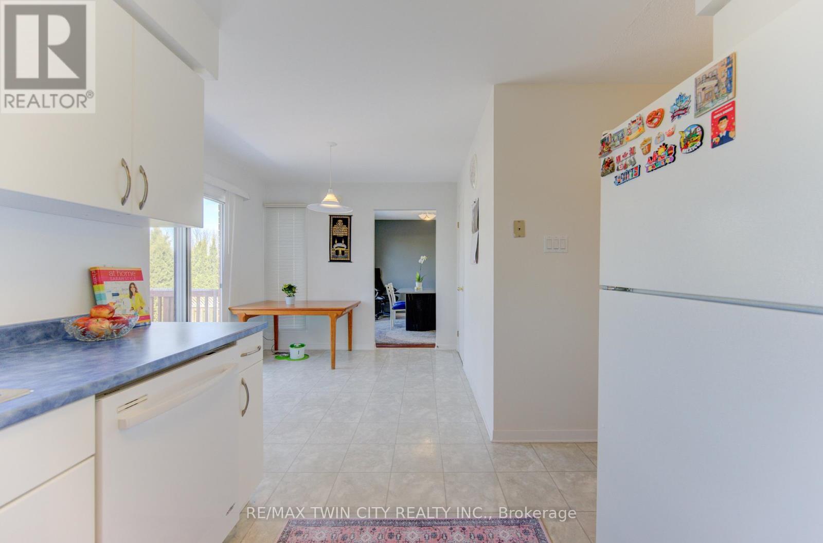 498 Thorndale Drive, Waterloo, Ontario  N2T 2A2 - Photo 15 - X12976060