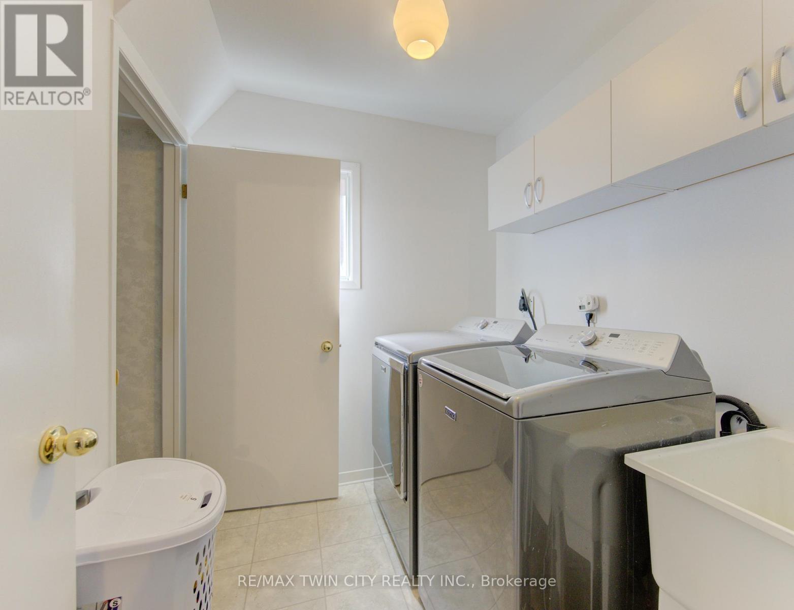 498 Thorndale Drive, Waterloo, Ontario  N2T 2A2 - Photo 17 - X12976060