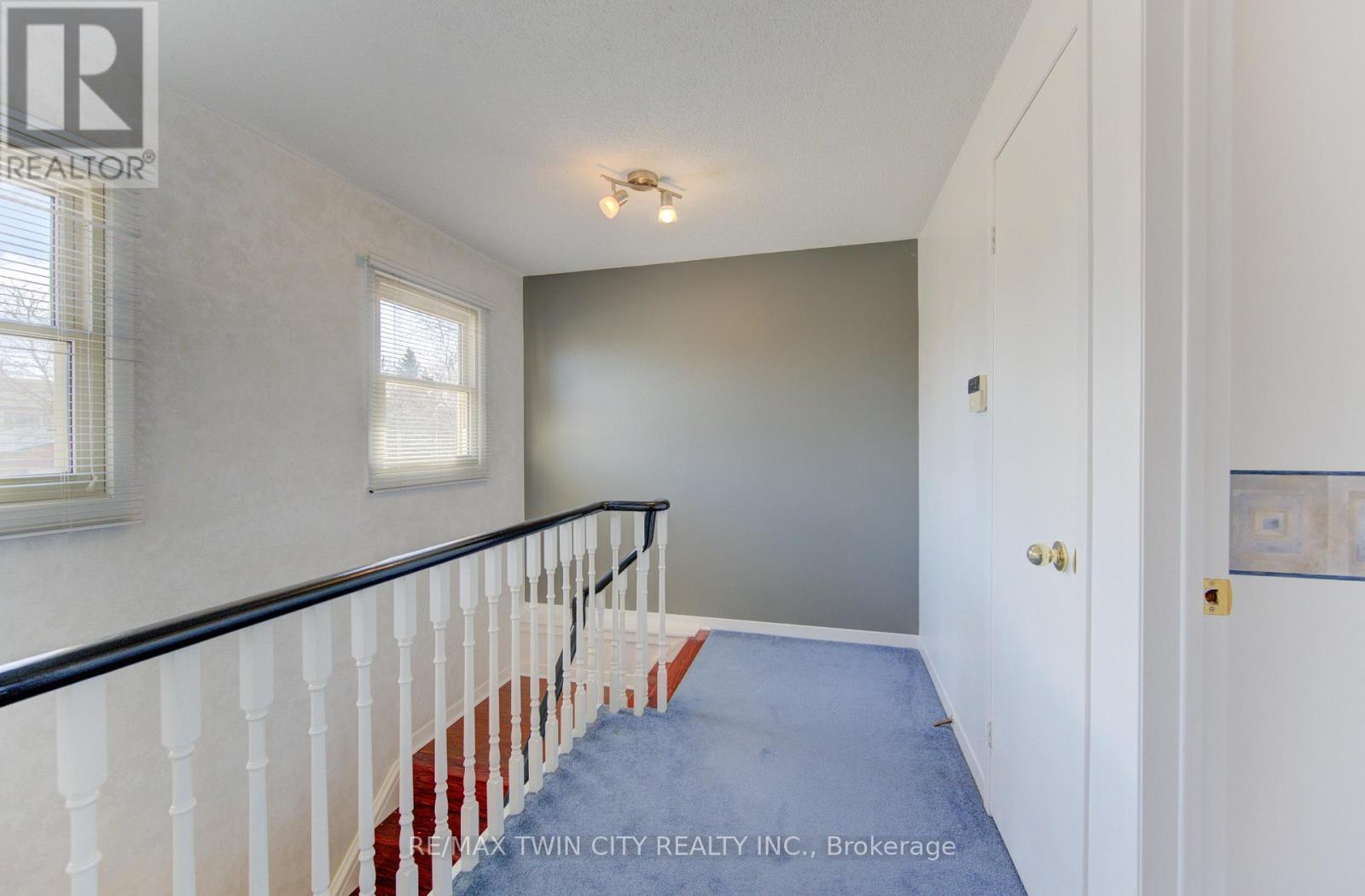 498 Thorndale Drive, Waterloo, Ontario  N2T 2A2 - Photo 18 - X12976060