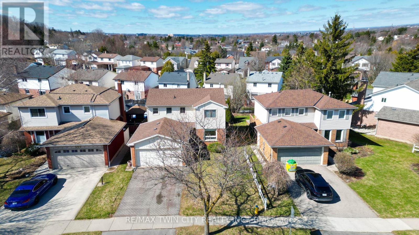 498 Thorndale Drive, Waterloo, Ontario  N2T 2A2 - Photo 2 - X12976060