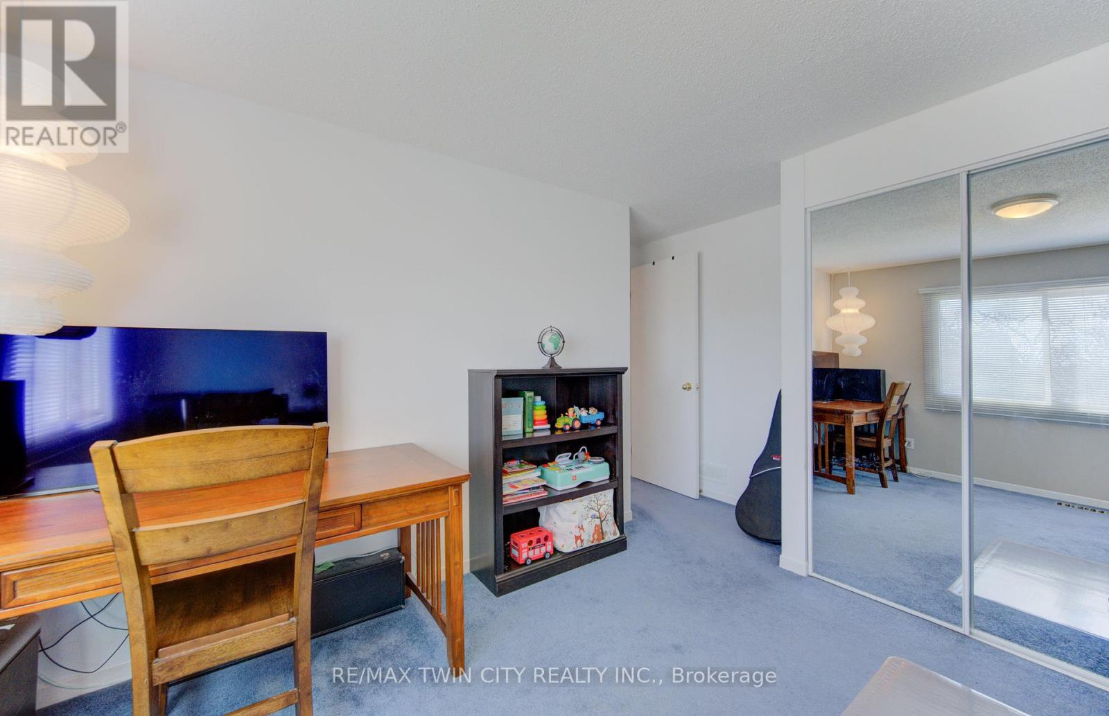 498 Thorndale Drive, Waterloo, Ontario  N2T 2A2 - Photo 26 - X12976060