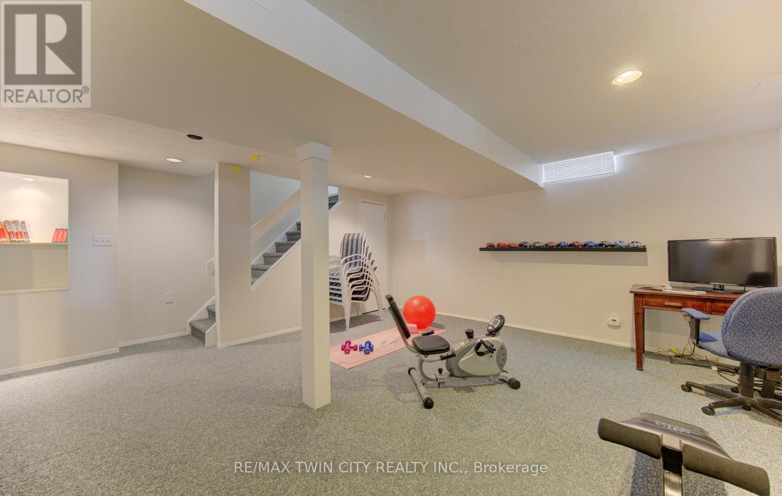 498 Thorndale Drive, Waterloo, Ontario  N2T 2A2 - Photo 27 - X12976060