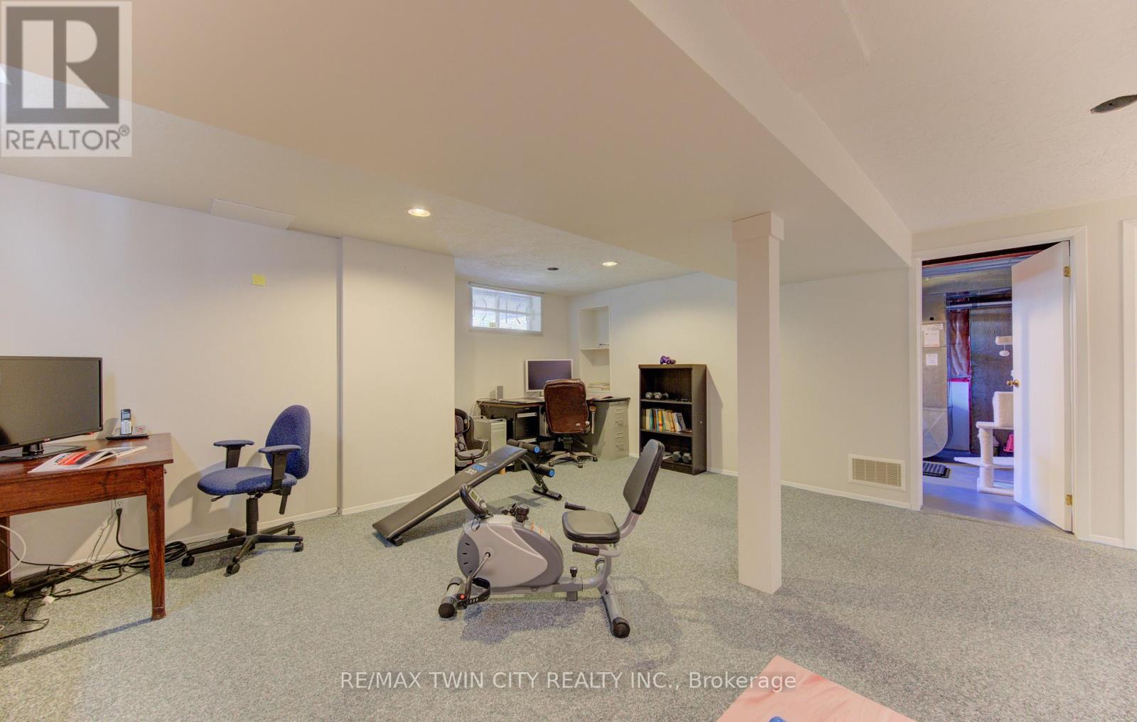 498 Thorndale Drive, Waterloo, Ontario  N2T 2A2 - Photo 29 - X12976060