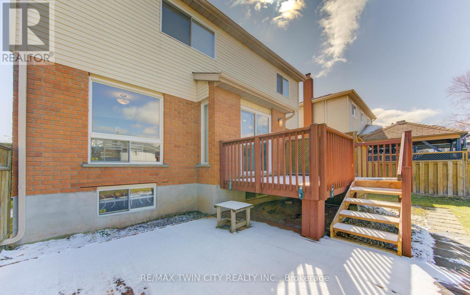 498 Thorndale Drive, Waterloo, Ontario  N2T 2A2 - Photo 33 - X12976060