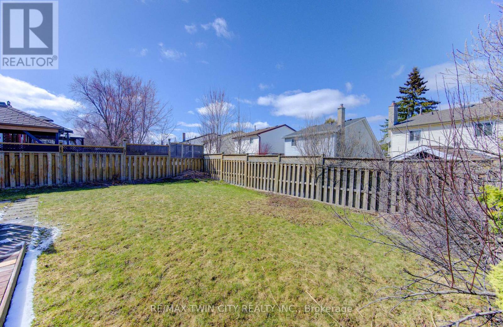 498 Thorndale Drive, Waterloo, Ontario  N2T 2A2 - Photo 35 - X12976060