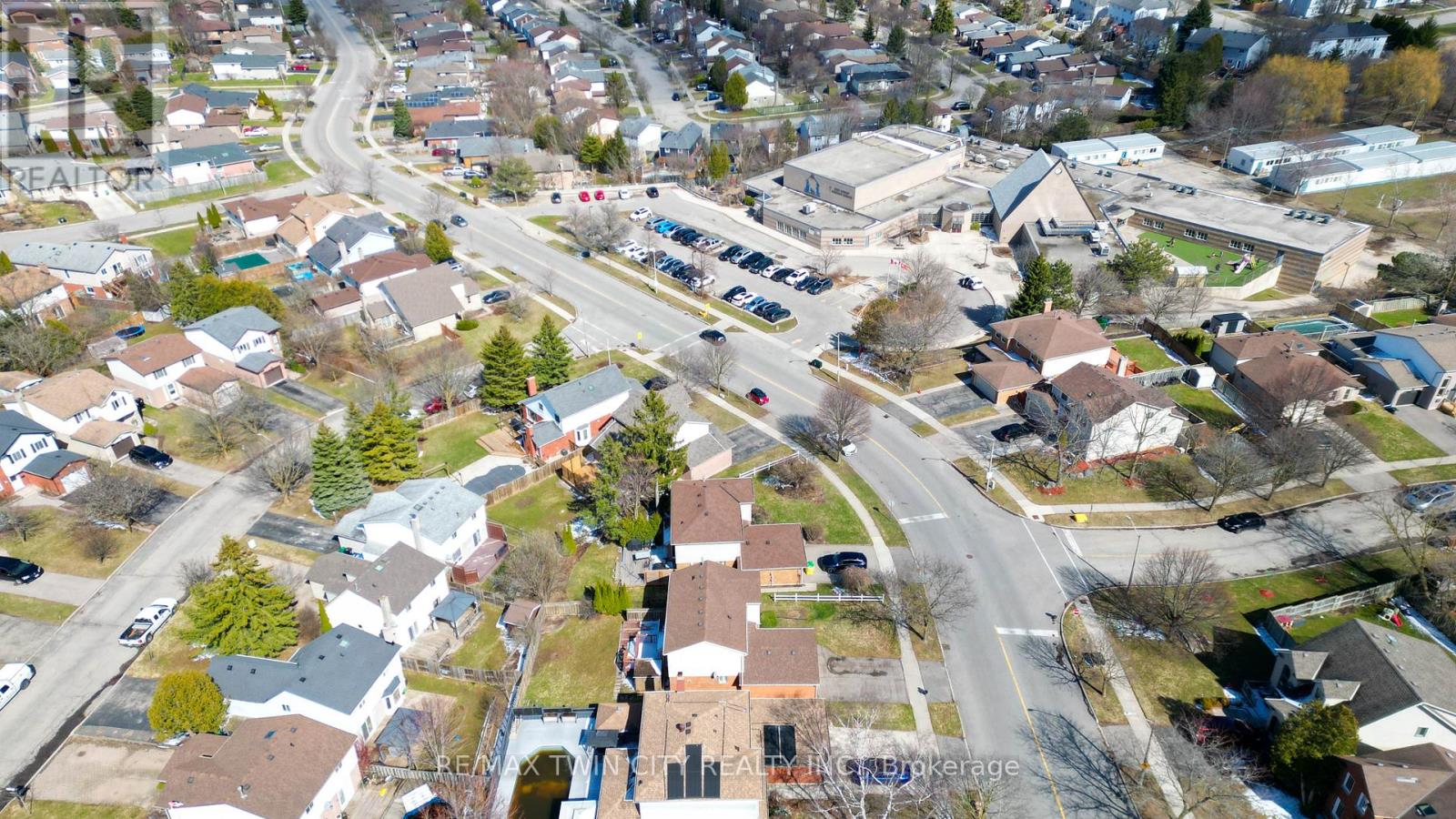 498 Thorndale Drive, Waterloo, Ontario  N2T 2A2 - Photo 37 - X12976060