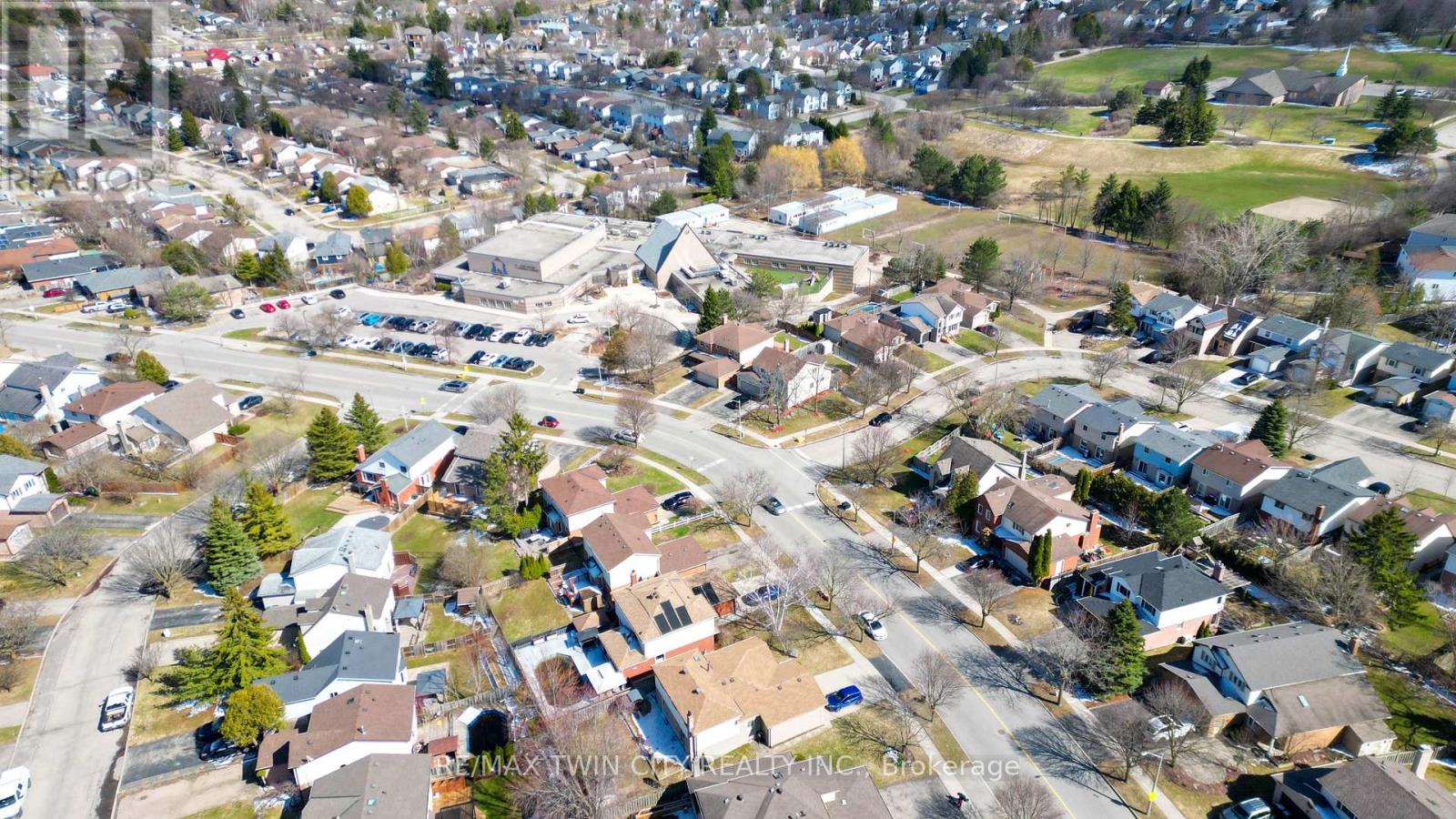 498 Thorndale Drive, Waterloo, Ontario  N2T 2A2 - Photo 38 - X12976060