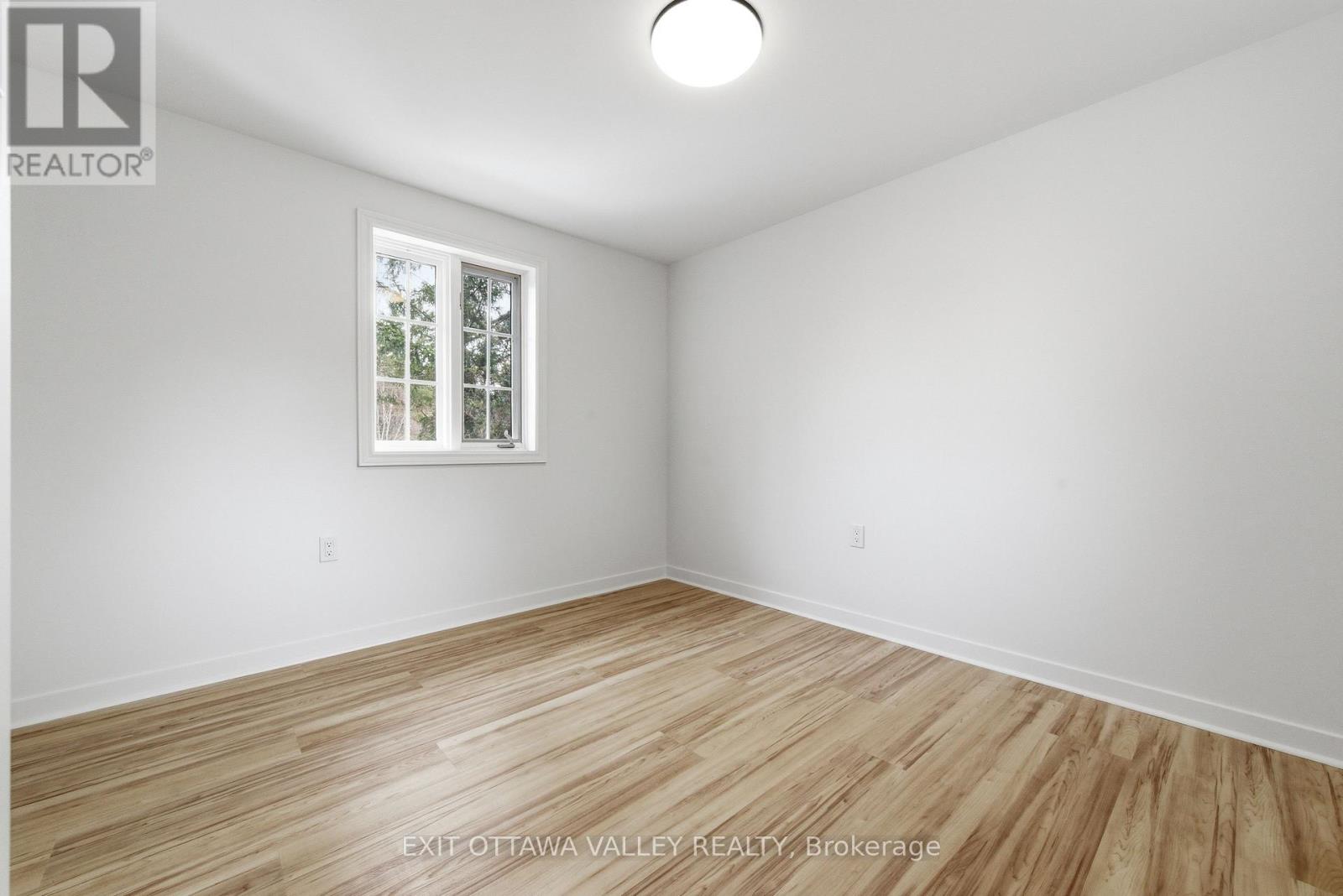 22 Cabot Place, Deep River, Ontario  K0J 1P0 - Photo 24 - X12976266