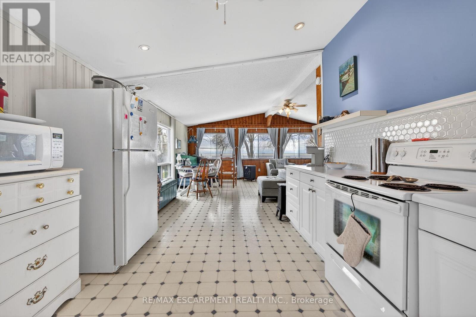 10 Anchor Lane, Haldimand, Ontario  N0A 1P0 - Photo 13 - X12976070