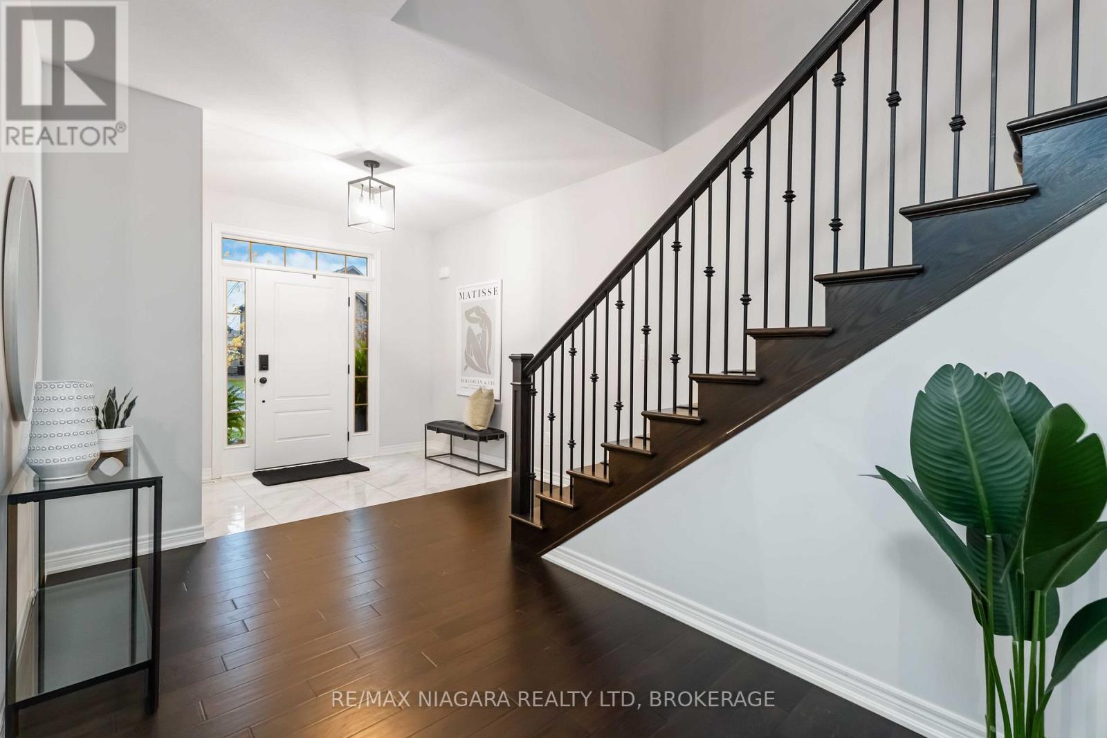 132 Lametti Drive, Pelham, Ontario  L0S 1E6 - Photo 5 - X12976380