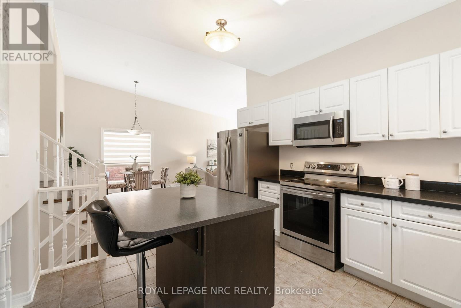 8 Silver Maple Road, Thorold, Ontario  L2V 5G5 - Photo 13 - X12976412