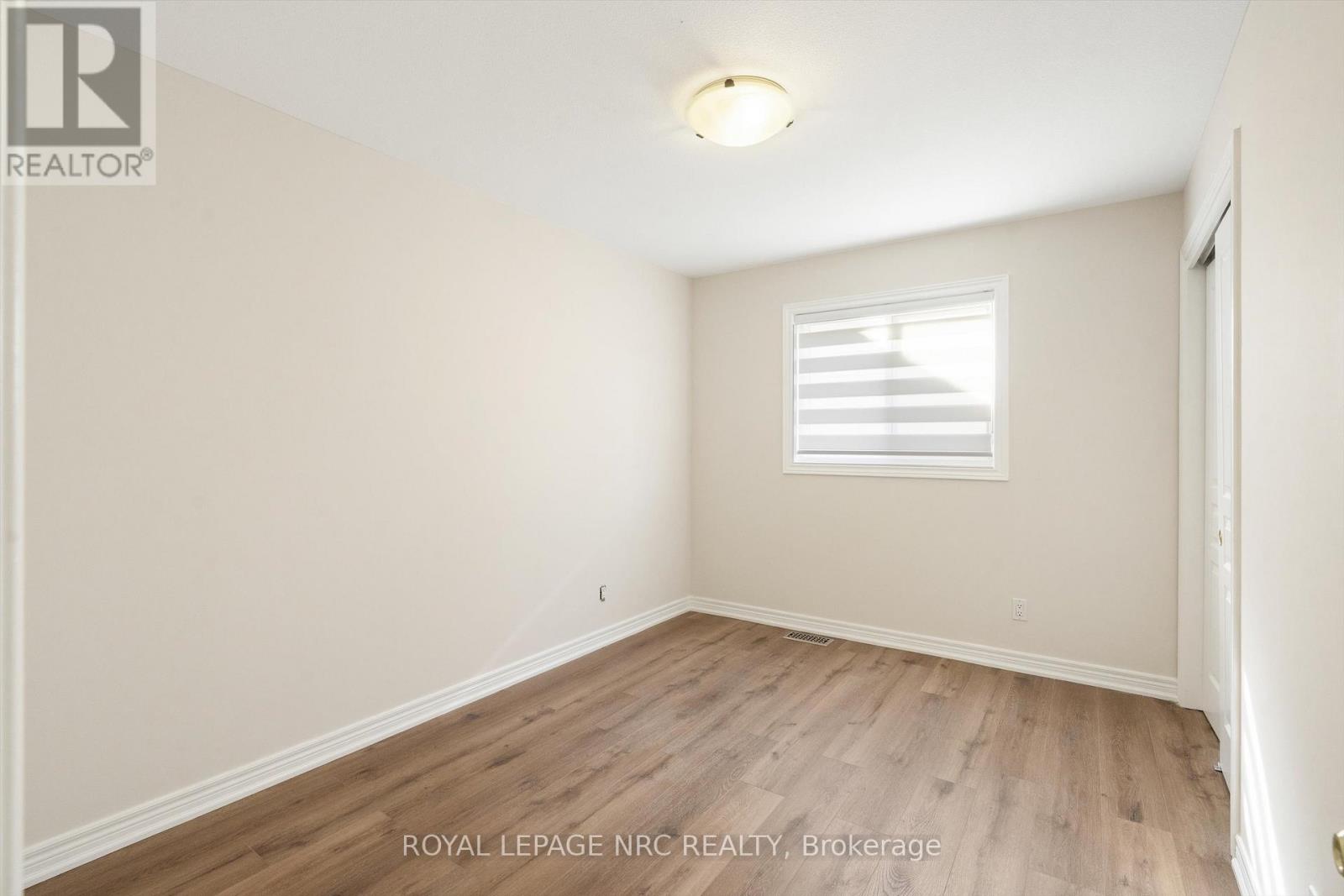 8 Silver Maple Road, Thorold, Ontario  L2V 5G5 - Photo 16 - X12976412