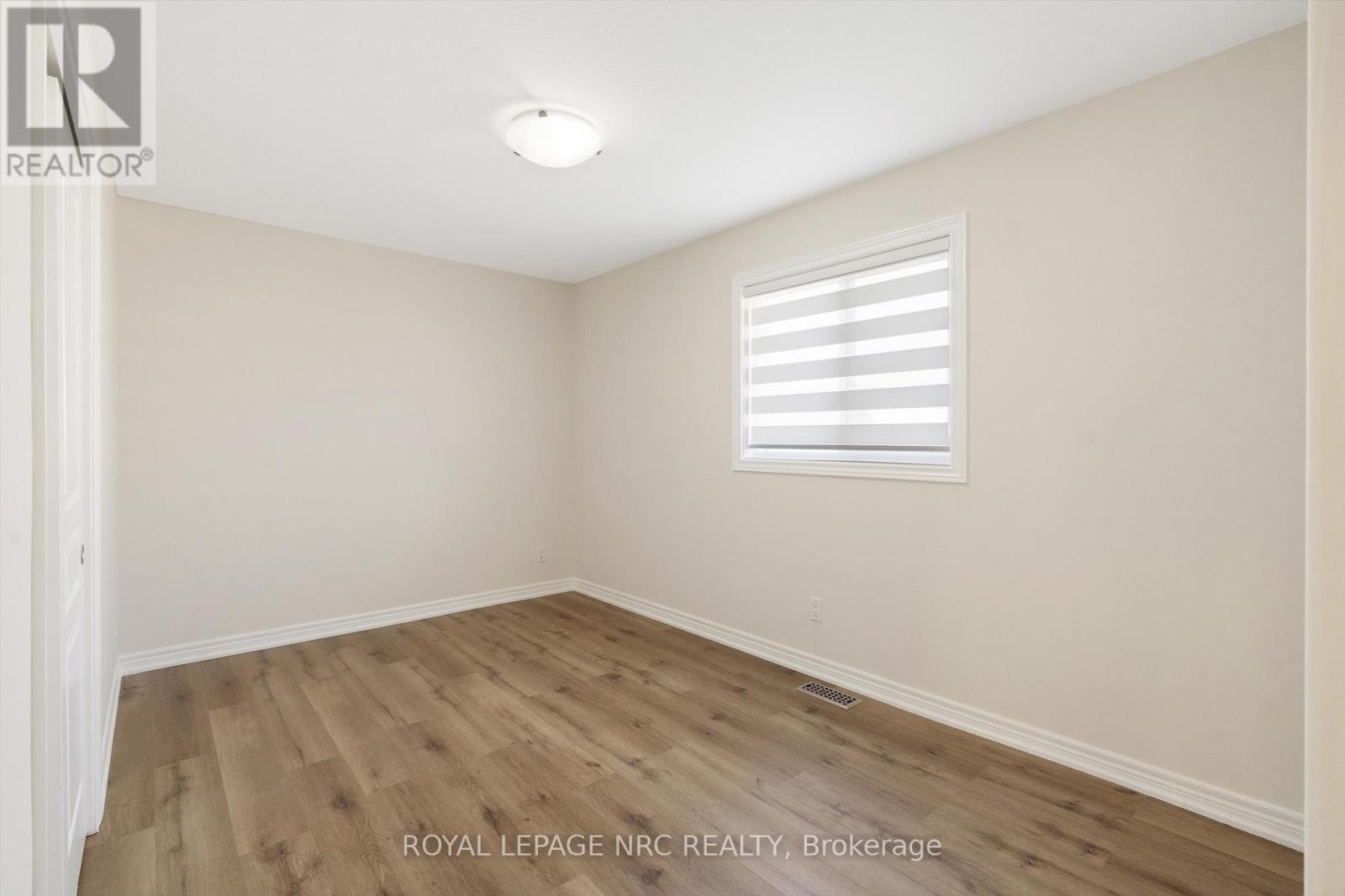 8 Silver Maple Road, Thorold, Ontario  L2V 5G5 - Photo 20 - X12976412