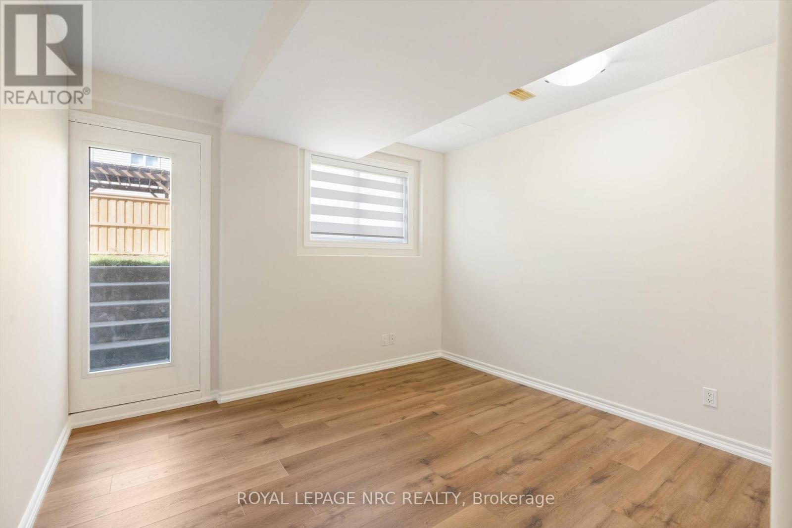 8 Silver Maple Road, Thorold, Ontario  L2V 5G5 - Photo 24 - X12976412