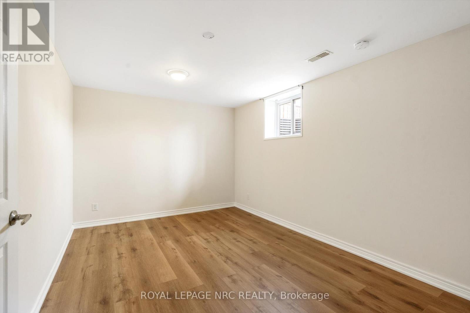 8 Silver Maple Road, Thorold, Ontario  L2V 5G5 - Photo 29 - X12976412