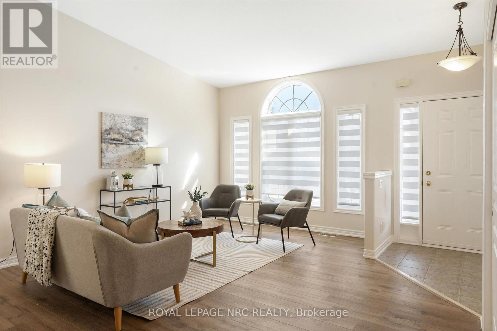 8 Silver Maple Road, Thorold, Ontario  L2V 5G5 - Photo 5 - X12976412