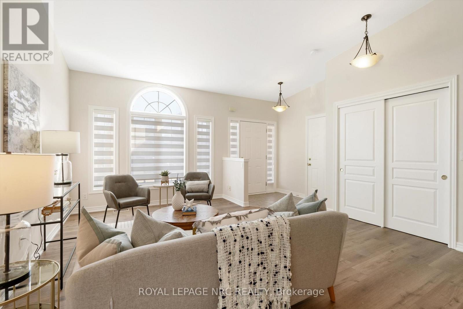 8 Silver Maple Road, Thorold, Ontario  L2V 5G5 - Photo 7 - X12976412