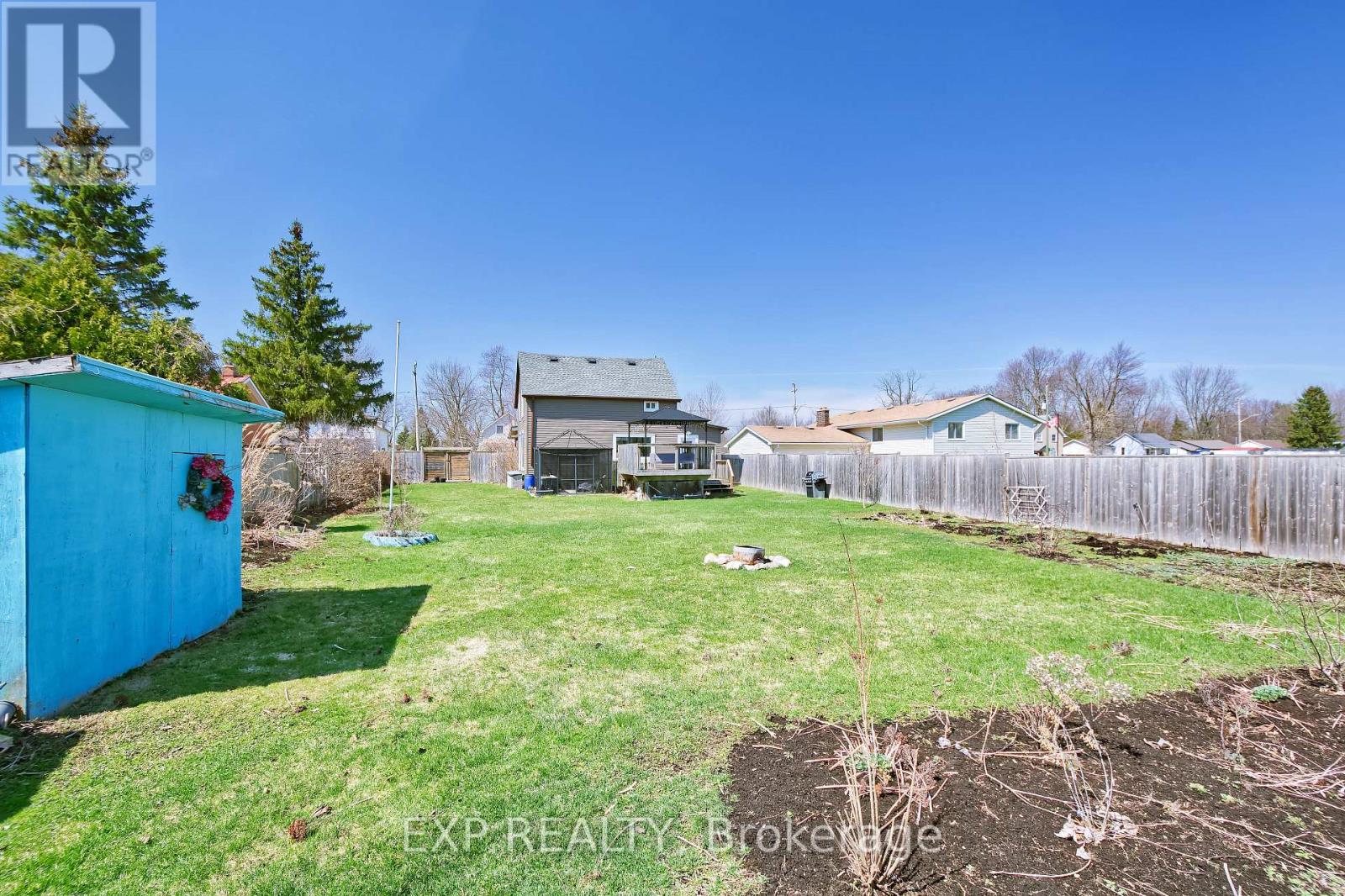 203 Mckellar Street, Southwest Middlesex, Ontario  N0L 1M0 - Photo 32 - X12975450