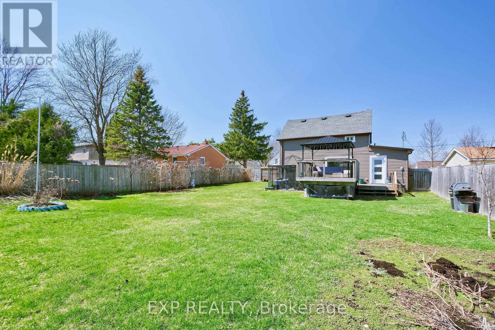 203 Mckellar Street, Southwest Middlesex, Ontario  N0L 1M0 - Photo 33 - X12975450
