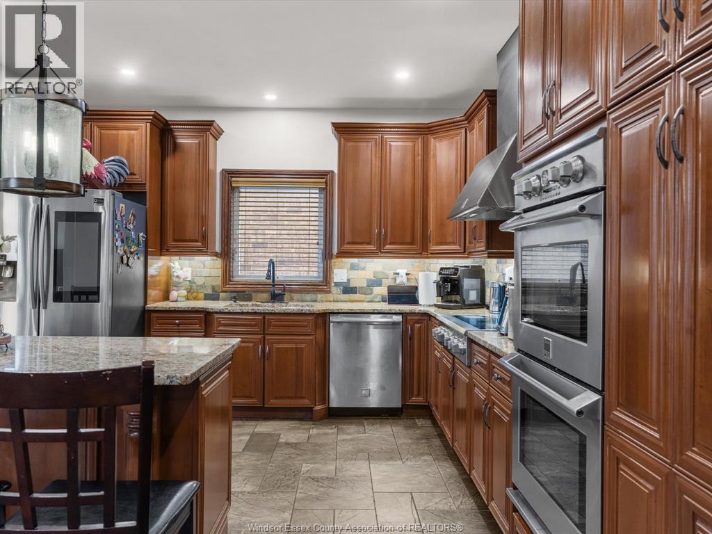 201 Ellison, Leamington, Ontario  N8H 5J2 - Photo 12 - 26007595