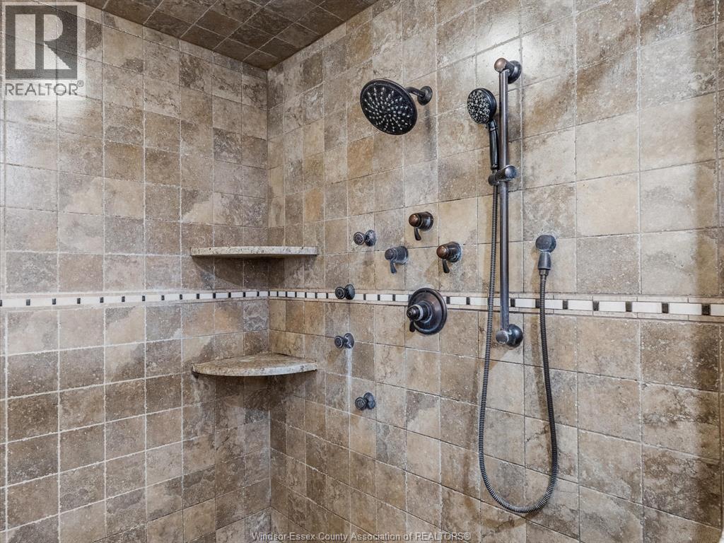 201 Ellison, Leamington, Ontario  N8H 5J2 - Photo 35 - 26007595