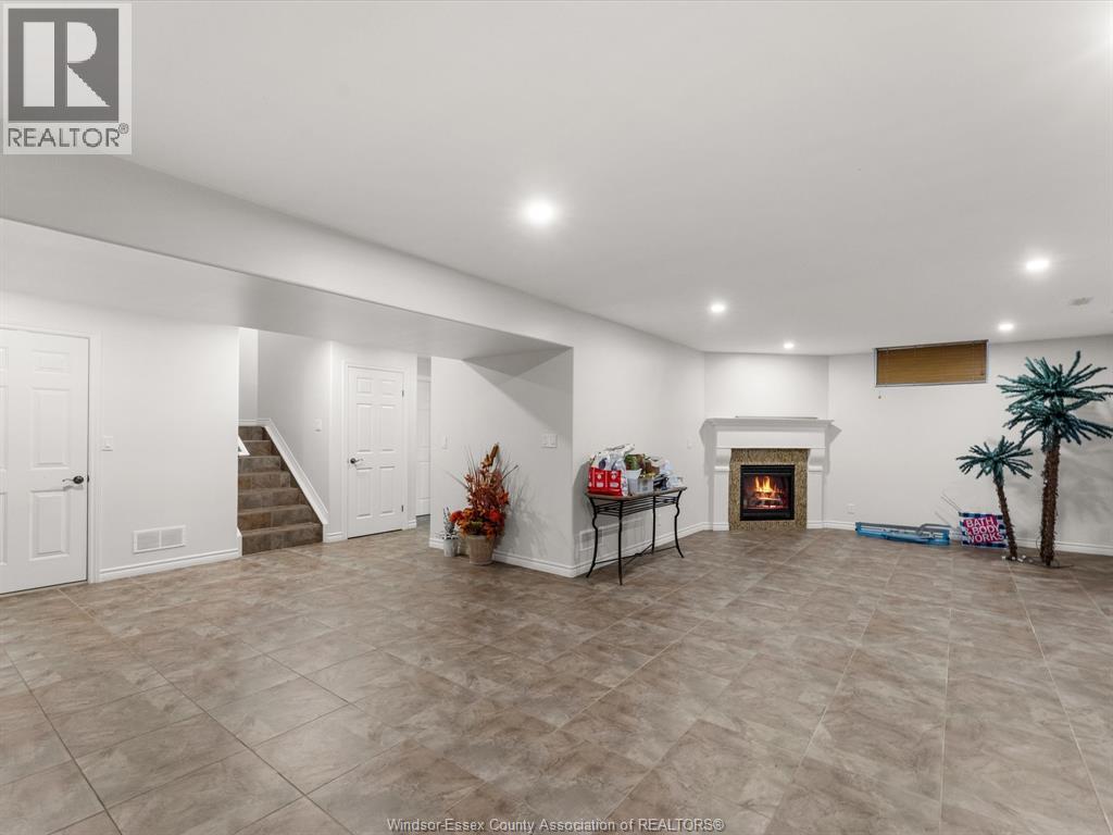 201 Ellison, Leamington, Ontario  N8H 5J2 - Photo 37 - 26007595