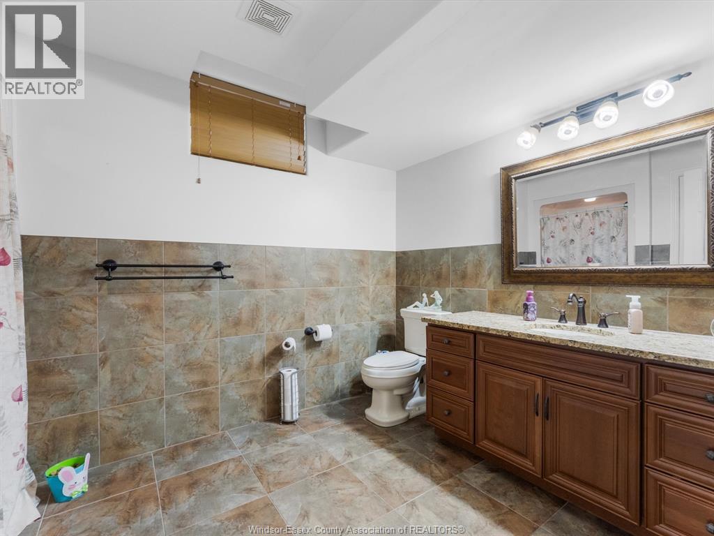 201 Ellison, Leamington, Ontario  N8H 5J2 - Photo 39 - 26007595