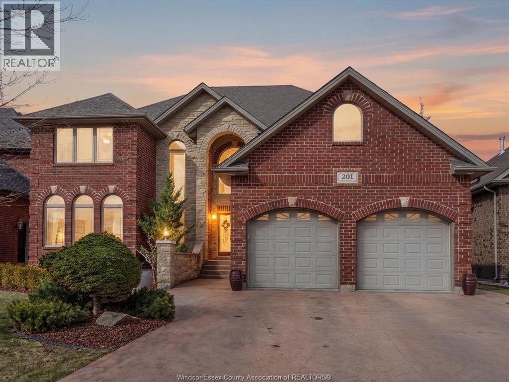 201 Ellison, Leamington, Ontario  N8H 5J2 - Photo 50 - 26007595