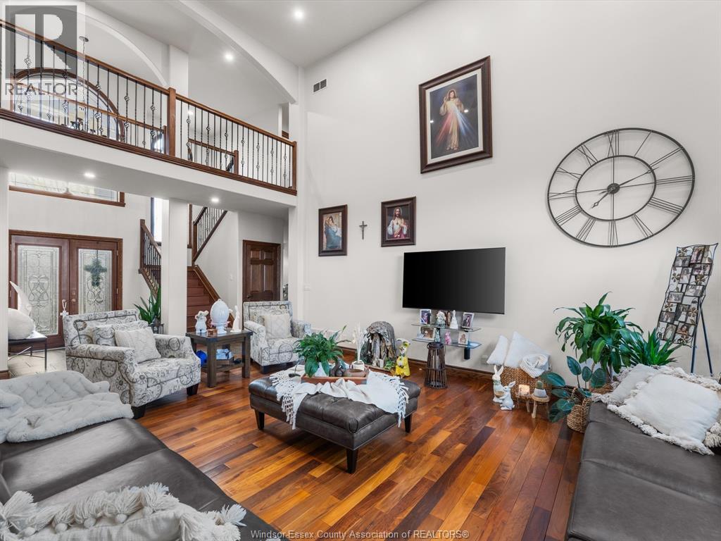 201 Ellison, Leamington, Ontario  N8H 5J2 - Photo 7 - 26007595