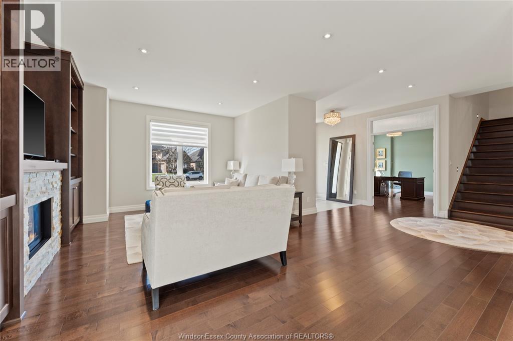 12336 Candlewood, Tecumseh, Ontario  N9K 0A3 - Photo 4 - 26007592