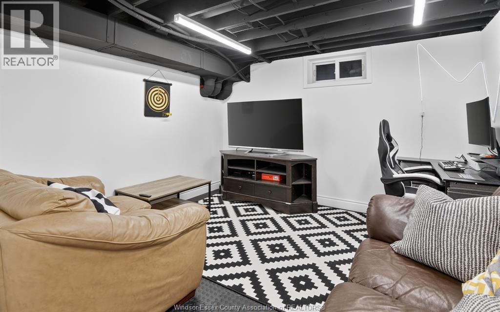 566 Michael, Lasalle, Ontario N9J 3C1 - Photo 36 - 26007579