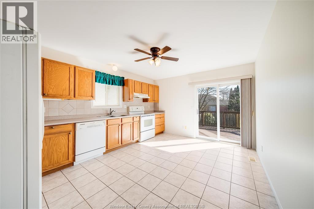 1140 Lakeview Avenue, Windsor, Ontario  N8P 1K9 - Photo 7 - 26007345