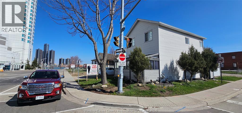 194 Glengarry Avenue, Windsor, Ontario  N9A 1P2 - Photo 2 - 26007515