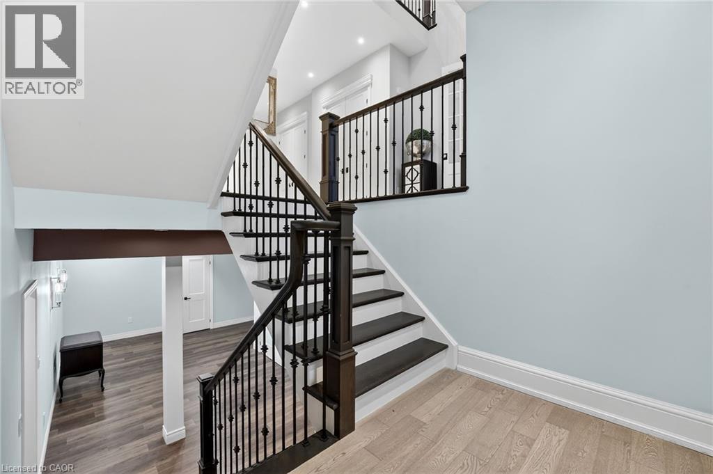 125 Central Drive, Ancaster, Ontario  L9G 2A3 - Photo 36 - 40814273