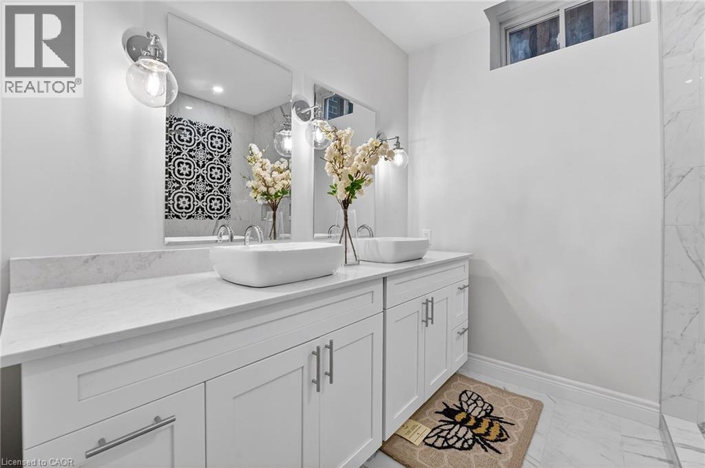 125 Central Drive, Ancaster, Ontario  L9G 2A3 - Photo 42 - 40814273