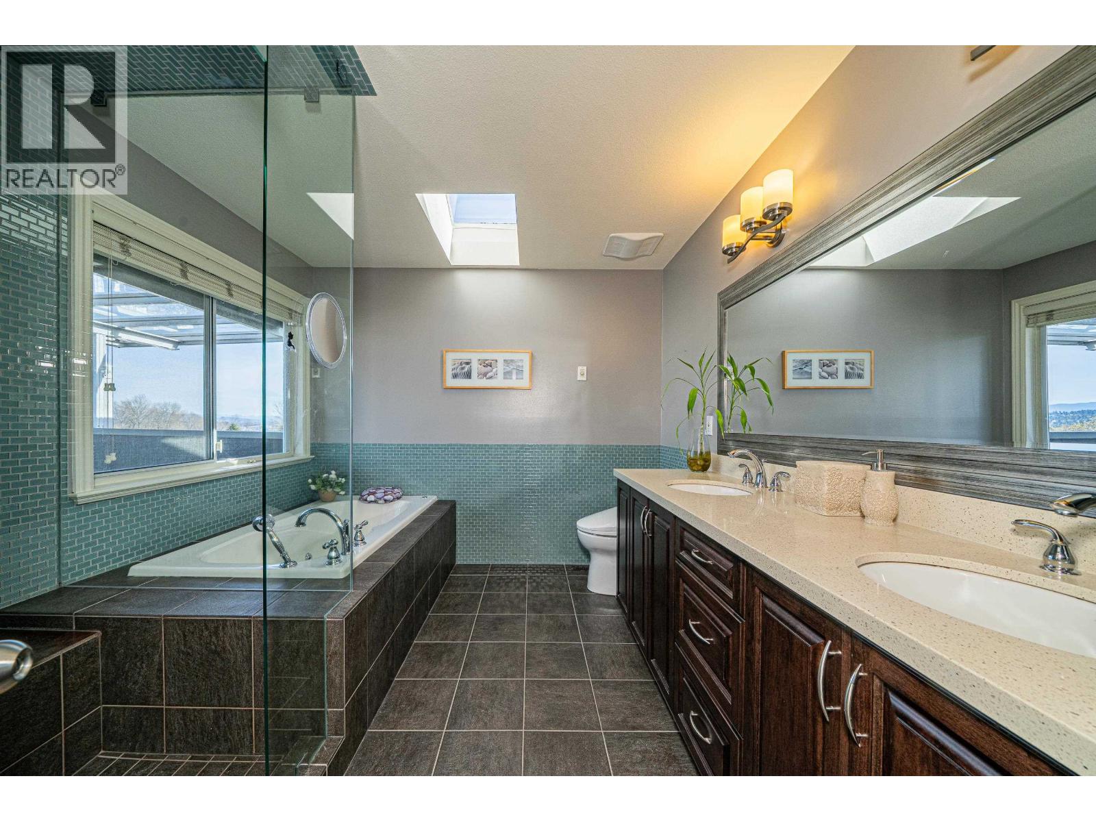 7548 Sequoia Road, Burnaby, British Columbia  V3N 4W9 - Photo 27 - R3108398