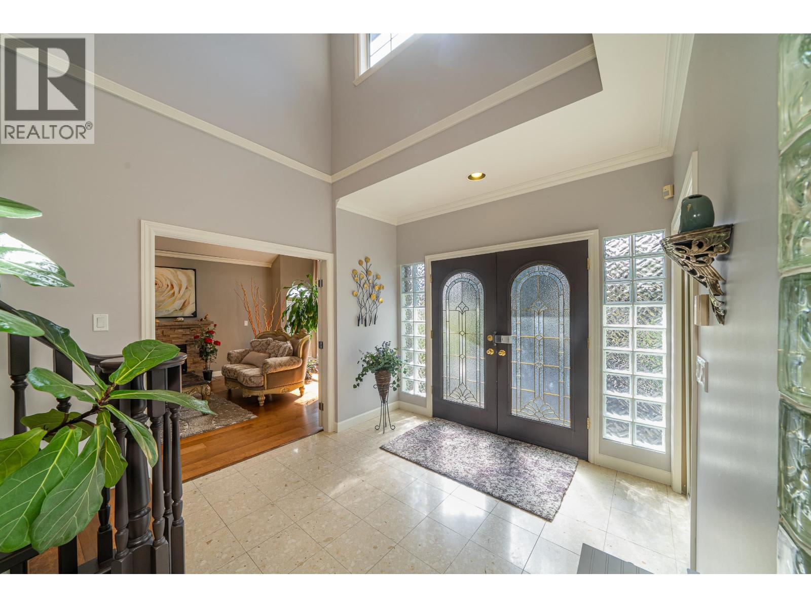 7548 Sequoia Road, Burnaby, British Columbia  V3N 4W9 - Photo 6 - R3108398