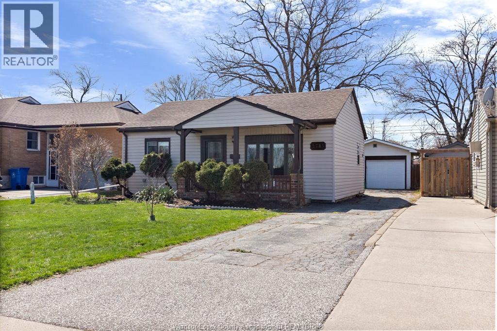 2785 CLEMENCEAU BOULEVARD, Windsor, Ontario