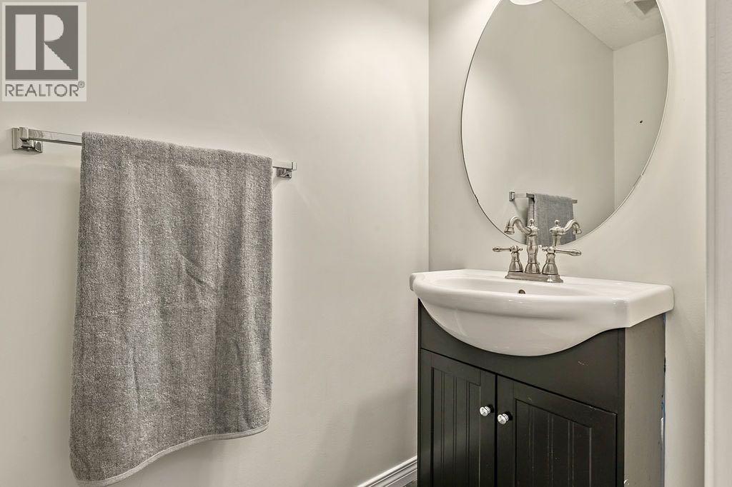 30 Drake Landing Common, Okotoks, Alberta  T1S 2H4 - Photo 16 - A2296398