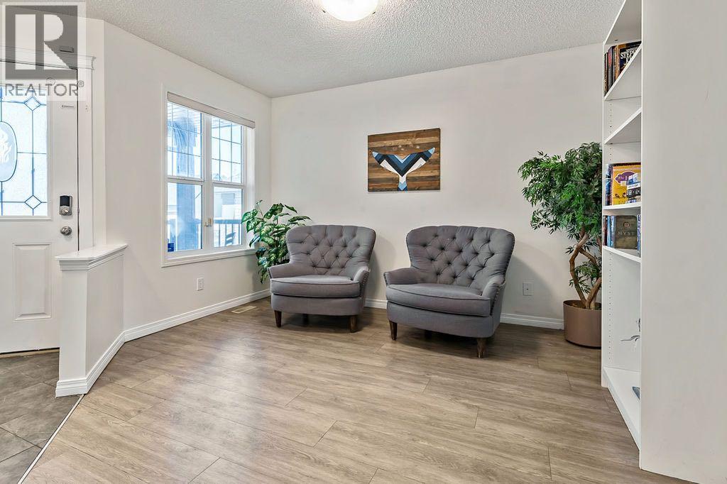 30 Drake Landing Common, Okotoks, Alberta  T1S 2H4 - Photo 3 - A2296398