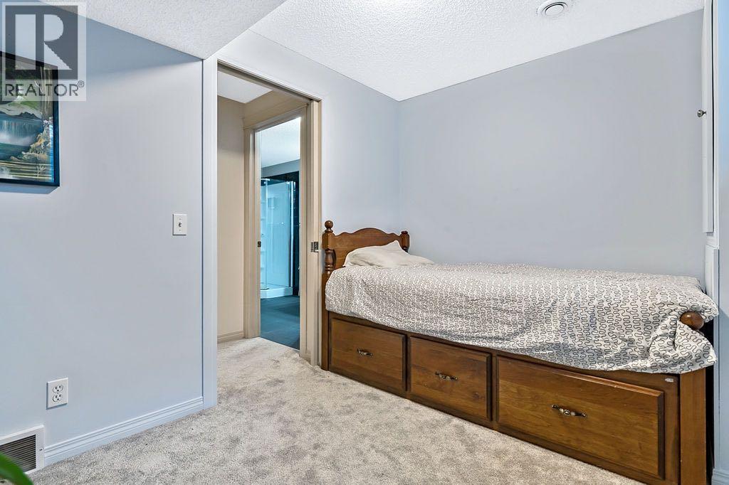 30 Drake Landing Common, Okotoks, Alberta  T1S 2H4 - Photo 37 - A2296398