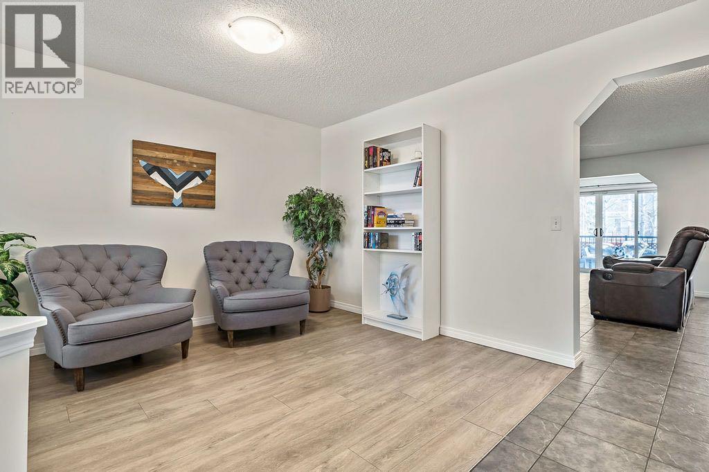 30 Drake Landing Common, Okotoks, Alberta  T1S 2H4 - Photo 4 - A2296398