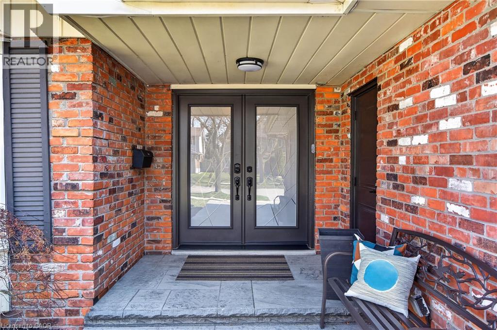 321 Bryant Crescent, Burlington, Ontario  L7L 4Z1 - Photo 5 - 40810747