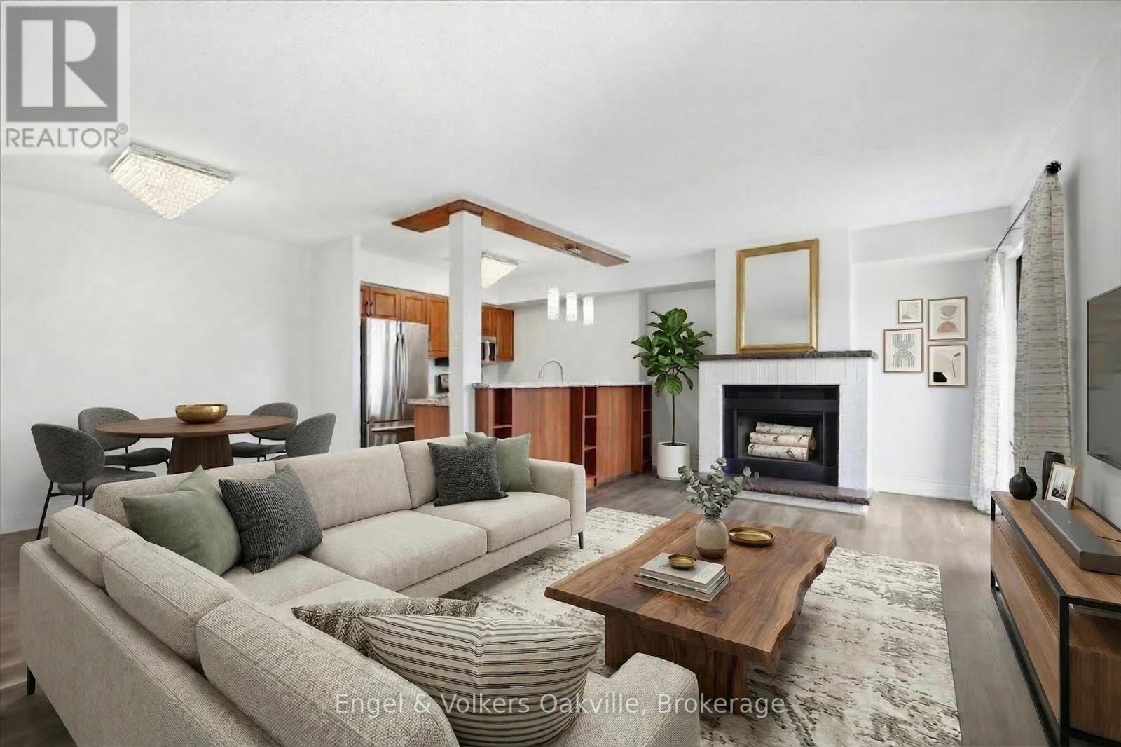 625 - 1000 Cedarglen Gate, Mississauga, Ontario  L5C 3Z5 - Photo 1 - W12881244