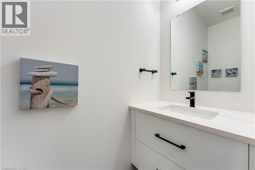 297 Middleton Avenue, London, Ontario  N6L 0E9 - Photo 4 - 40817956