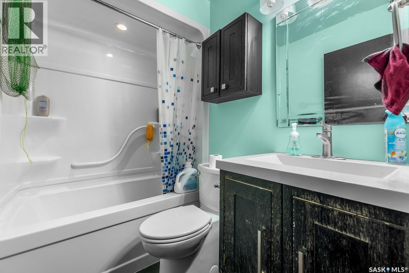 2715 Corbett Road, Regina, Saskatchewan  S4R 8J1 - Photo 9 - SK032408