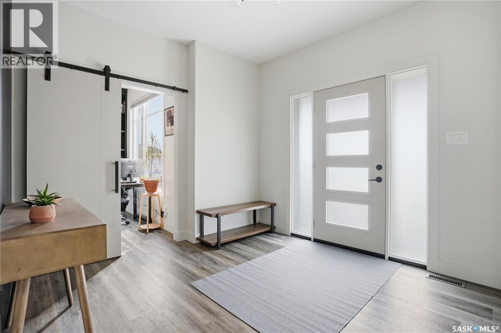 1737 Hayes Lane, Moose Jaw, Saskatchewan  S6J 0B6 - Photo 4 - SK032371