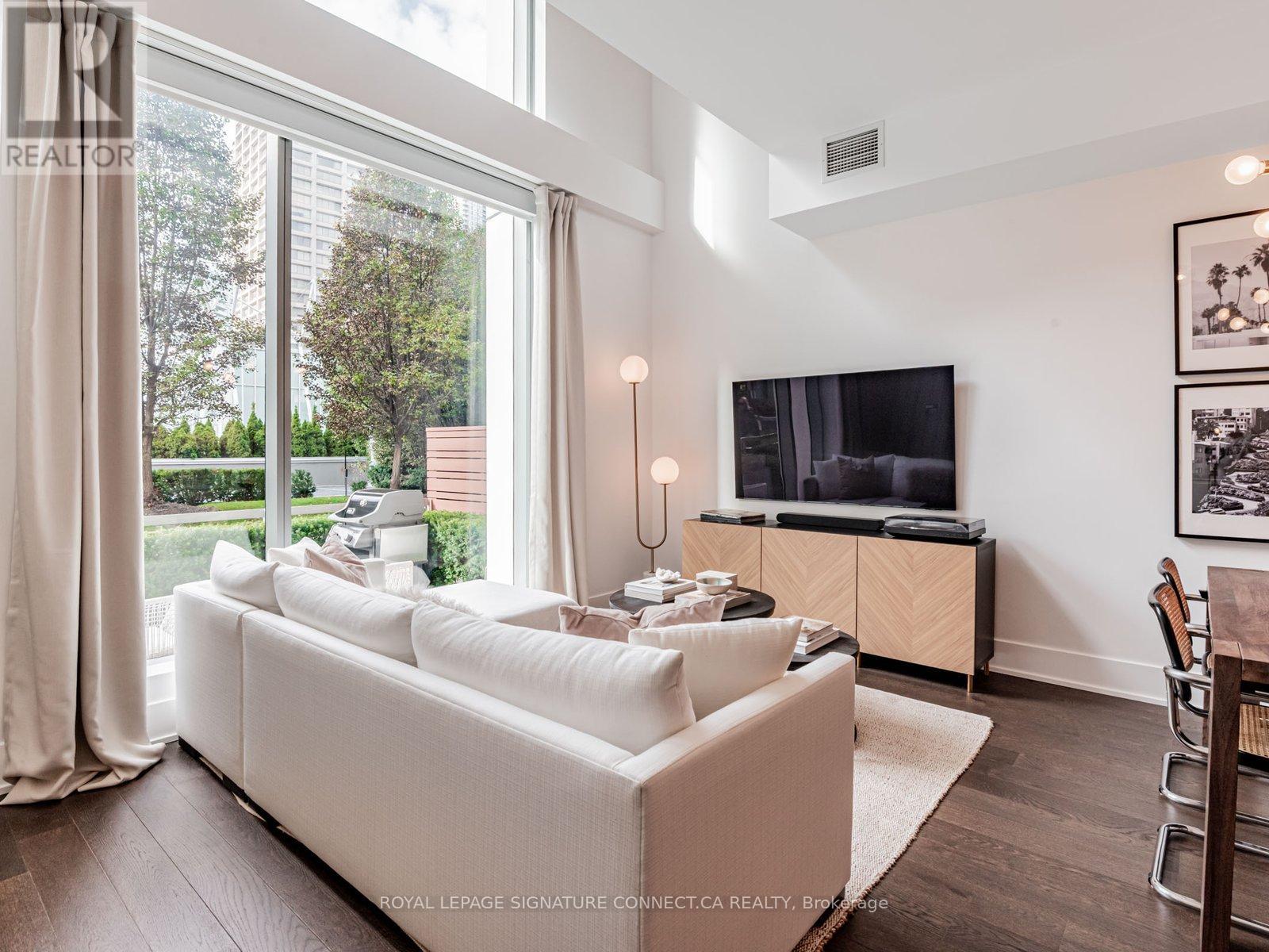 Th132 - 39 Queens Quay E, Toronto, Ontario  M5E 0A5 - Photo 17 - C12976206